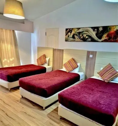 Comfort Üç Kişilik Oda, Balkon, Bahçe Manzaralı
