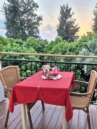 Comfort Üç Kişilik Oda, Balkon, Bahçe Manzaralı