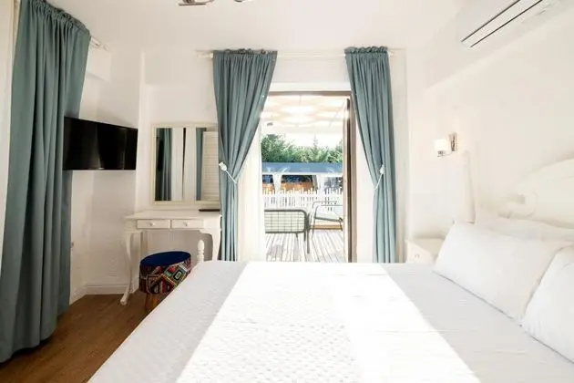 Deluxe Çift Kişilik Oda, Bahçe Manzaralı, Verandalı