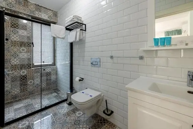 Standart Üç Kişilik Oda, Bahçe Manzaralı