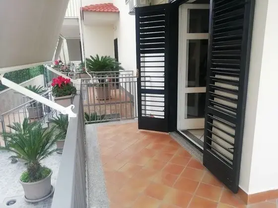 Basic Tek Büyük Yataklı Oda