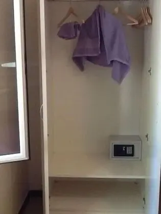 Üç Kişilik Oda