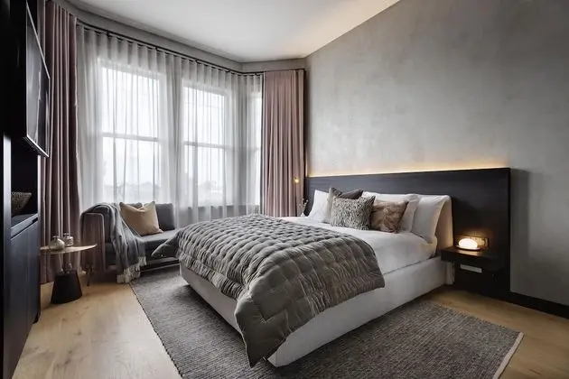 Superior Suites