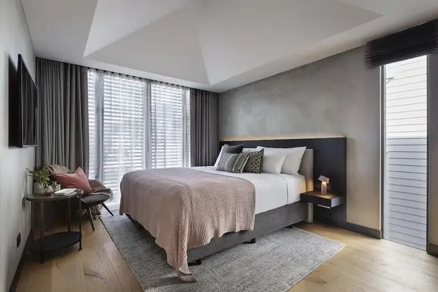 Superior Suites