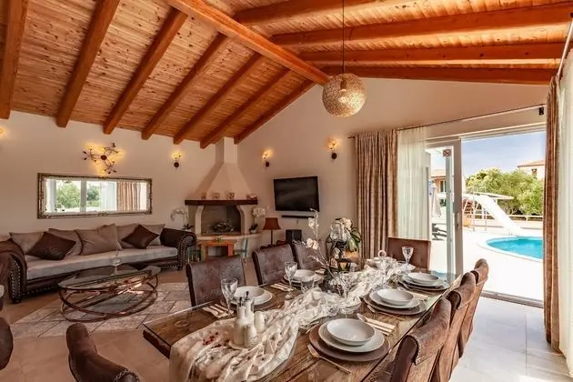 Villa, Kişiye Özel Havuzlu