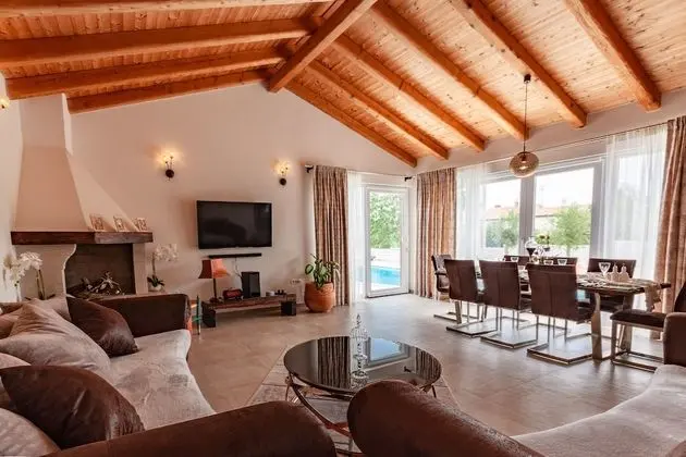 Villa, Kişiye Özel Havuzlu