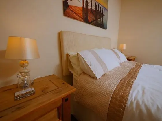 Tek Büyük Yataklı Oda (Double Spacious Room / Family)