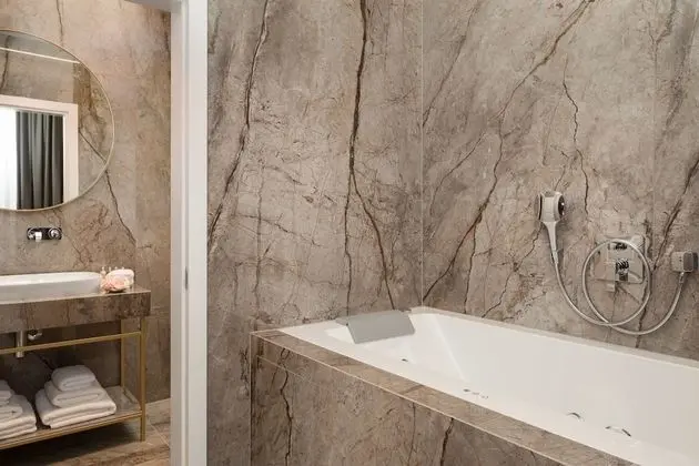 Deluxe Tek Büyük Yataklı Oda, Balkon