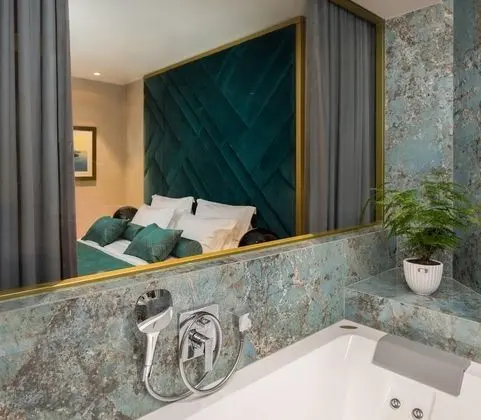 Deluxe Tek Büyük Yataklı Oda, Balkon