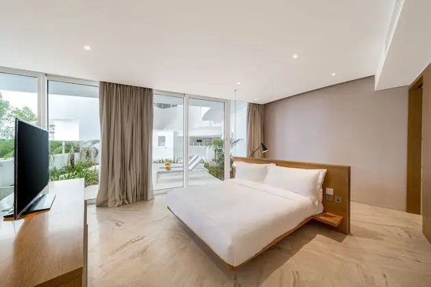 Master Suite (Jacuzzi)