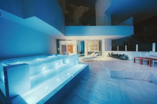 Master Suite with Private Pool