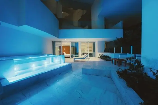 Master Suite with Private Pool
