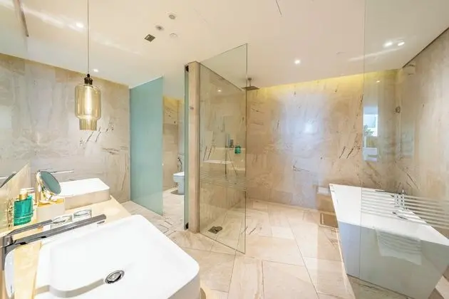 Master Suite with Private Pool