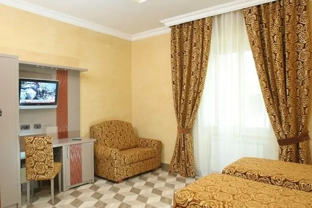 Standard Tek Büyük veya İki Ayrı Yataklı Oda