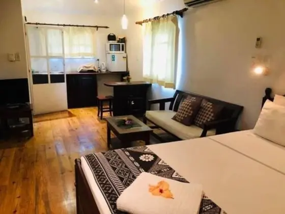 Tek Büyük Yataklı Oda, Küçük Mutfak (Garden View Bure)