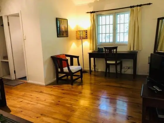 Tek Büyük Yataklı Oda, Küçük Mutfak (Garden View Bure)