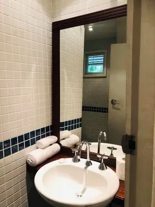 Tek Büyük Yataklı Oda, Küçük Mutfak (Garden View Bure)