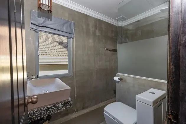 Deluxe Tek Büyük Yataklı Oda, Havuz Manzaralı