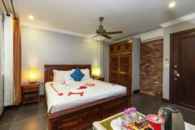 Deluxe Tek Büyük Yataklı Oda, Küvet