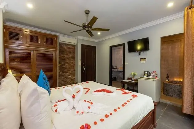 Deluxe Tek Büyük Yataklı Oda, Küvet