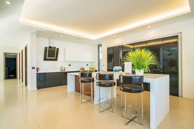 Luxury Villa, 6 Yatak Odası, Plaj Manzaralı, Denize Bakan