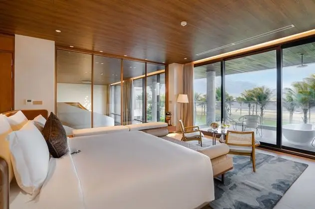 Luxury Villa, 6 Yatak Odası, Plaj Manzaralı, Denize Sıfır