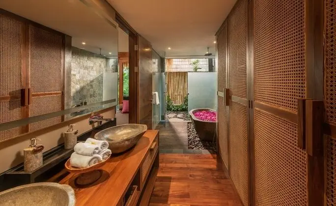 River View Pool Suite