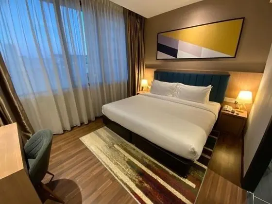 Deluxe Tek Büyük Yataklı Oda