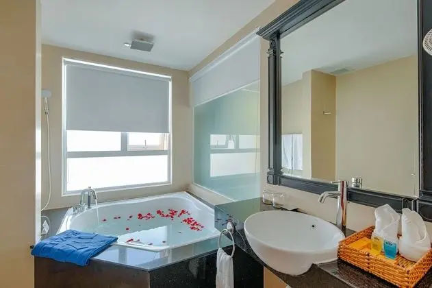 Deluxe Tek Büyük Yataklı Oda, Şehir Manzaralı