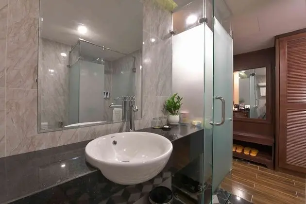 Deluxe Tek Büyük veya İki Ayrı Yataklı Oda, Balkon (Village View)