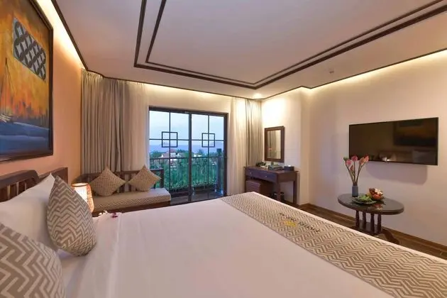 Deluxe Tek Büyük Yataklı Oda, Kısmi Deniz Manzarası