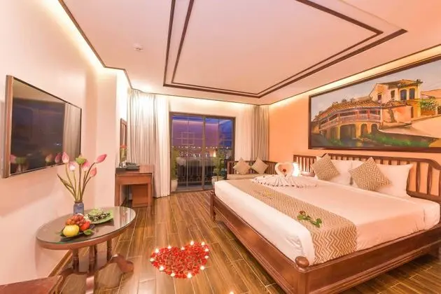 Deluxe Tek Büyük Yataklı Oda, Kısmi Deniz Manzarası