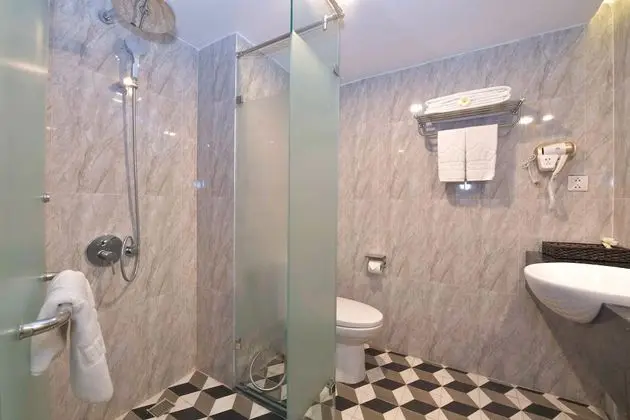 Deluxe Tek Büyük Yataklı Oda, Nehir Manzaralı (Village View)