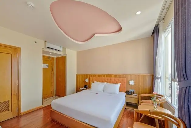 Deluxe Tek Büyük Yataklı Oda, Şehir Manzaralı