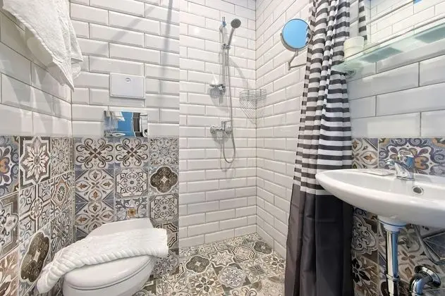 Standard Tek Büyük Yataklı Oda (Small)