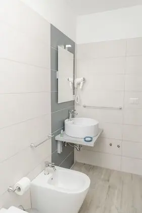 Economy Tek Büyük veya İki Ayrı Yataklı Oda