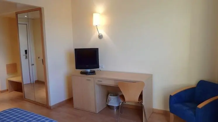 Standard Büyük Yataklı Tek Kişilik Oda