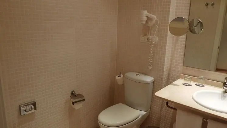 Standard Büyük Yataklı Tek Kişilik Oda