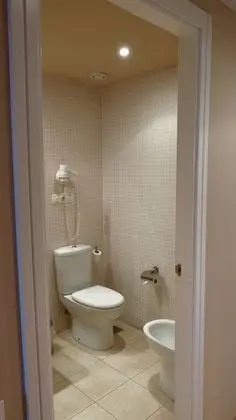 Standard Tek Büyük veya İki Ayrı Yataklı Oda (2 adults + 1 child)