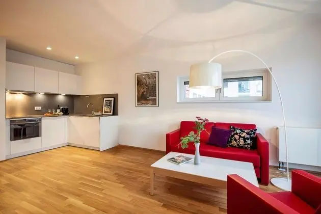 Comfort-Studio, Flussblick (Single, 140 cm breites Bett)