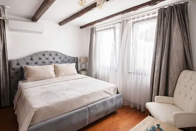 Suite, Sea View