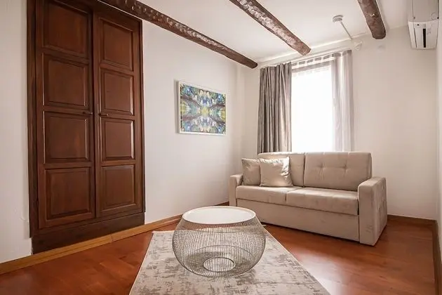 Suite, Sea View