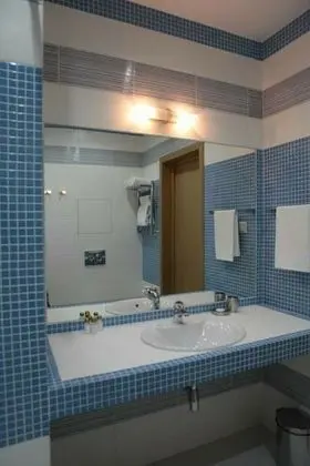 Standard Tek Büyük veya İki Ayrı Yataklı Oda