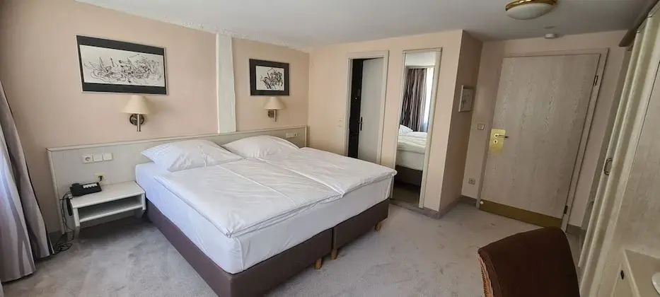 Comfort Tek Büyük Yataklı Oda