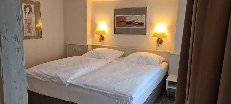 Comfort Tek Büyük Yataklı Oda