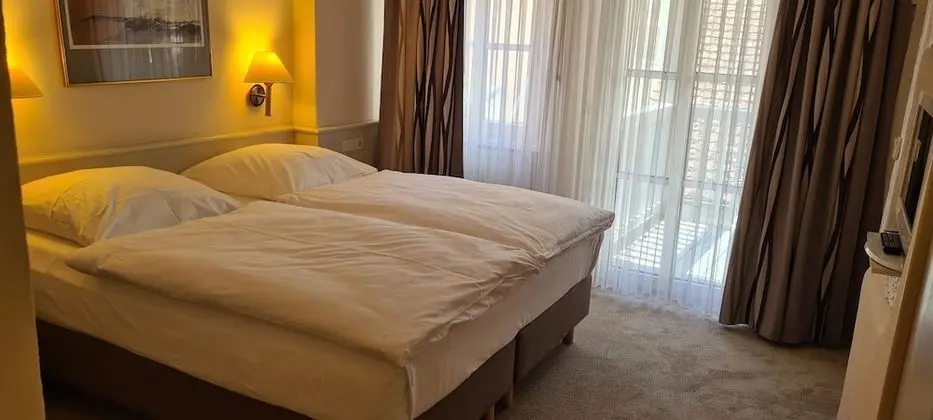Comfort Tek Büyük Yataklı Oda
