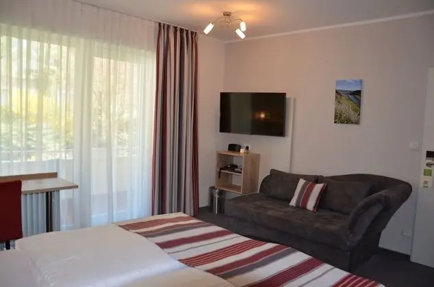 Tek Büyük Yataklı Oda, Balkon
