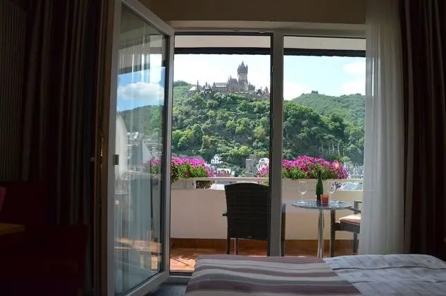 Tek Büyük Yataklı Oda, Balkon (Castle View)