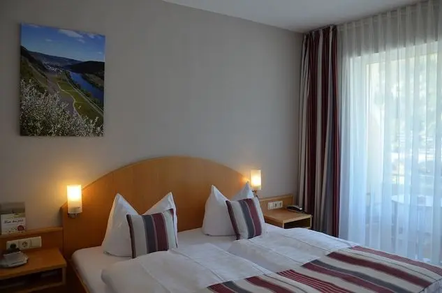 Tek Büyük Yataklı Oda, Balkon (Castle View)
