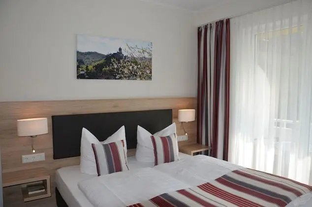 Tek Büyük Yataklı Oda, Balkon (small)
